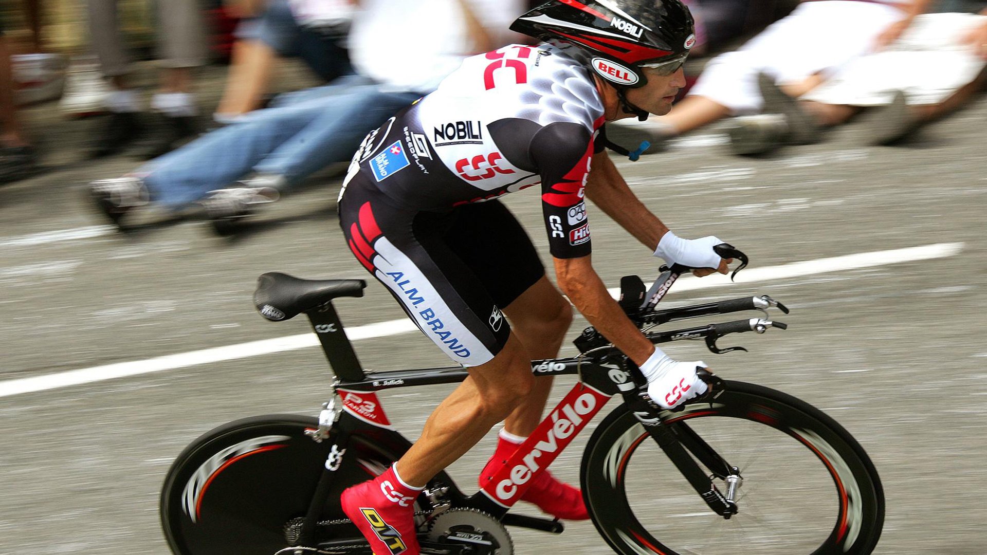 开云体育中国官网-惊险逆转：谁能成就“黑马奇迹”？